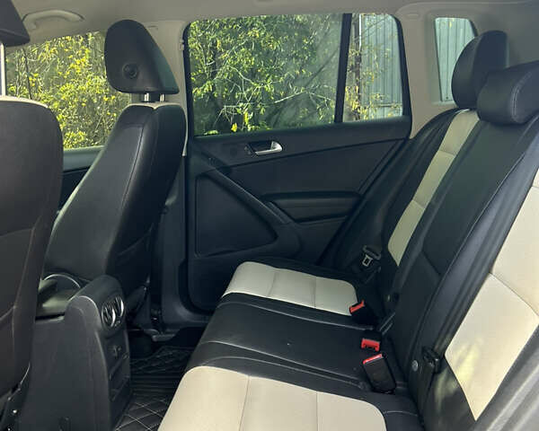 Черный Фольксваген Тигуан, объемом двигателя 1.98 л и пробегом 145 тыс. км за 12300 $, фото 12 на Automoto.ua