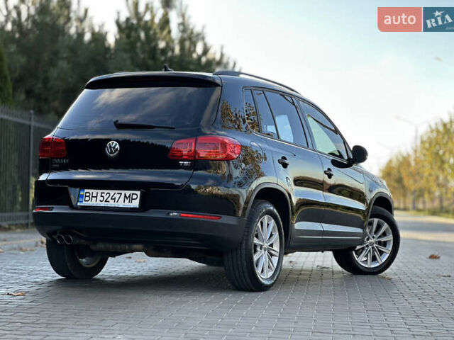 Черный Фольксваген Тигуан, объемом двигателя 2 л и пробегом 100 тыс. км за 14200 $, фото 2 на Automoto.ua