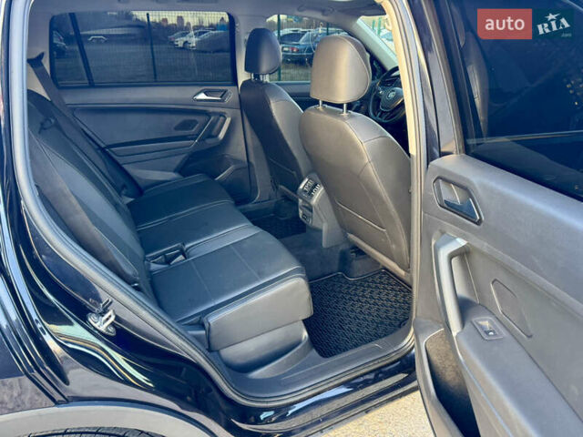 Черный Фольксваген Тигуан, объемом двигателя 1.98 л и пробегом 81 тыс. км за 21500 $, фото 45 на Automoto.ua