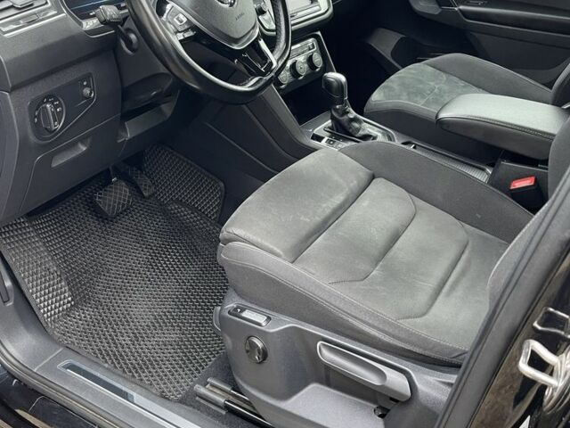 Черный Фольксваген Тигуан, объемом двигателя 2 л и пробегом 225 тыс. км за 24000 $, фото 7 на Automoto.ua