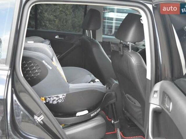 Черный Фольксваген Тигуан, объемом двигателя 1.98 л и пробегом 166 тыс. км за 15000 $, фото 20 на Automoto.ua