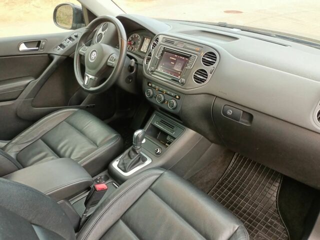 Черный Фольксваген Тигуан, объемом двигателя 2 л и пробегом 82 тыс. км за 9000 $, фото 15 на Automoto.ua