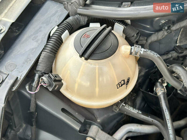 Черный Фольксваген Тигуан, объемом двигателя 2 л и пробегом 175 тыс. км за 12333 $, фото 69 на Automoto.ua