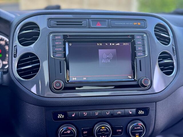 Черный Фольксваген Тигуан, объемом двигателя 2 л и пробегом 124 тыс. км за 16000 $, фото 5 на Automoto.ua