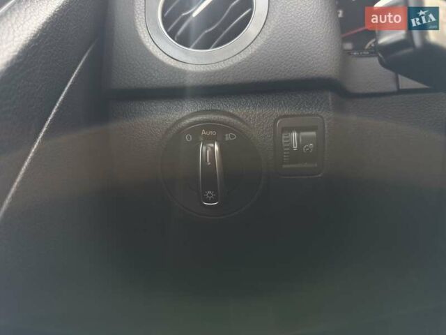 Черный Фольксваген Тигуан, объемом двигателя 1.98 л и пробегом 122 тыс. км за 14900 $, фото 46 на Automoto.ua