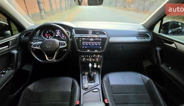 Черный Фольксваген Тигуан, объемом двигателя 1.98 л и пробегом 130 тыс. км за 24499 $, фото 18 на Automoto.ua