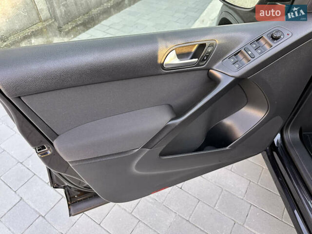 Черный Фольксваген Тигуан, объемом двигателя 1.98 л и пробегом 102 тыс. км за 13900 $, фото 9 на Automoto.ua