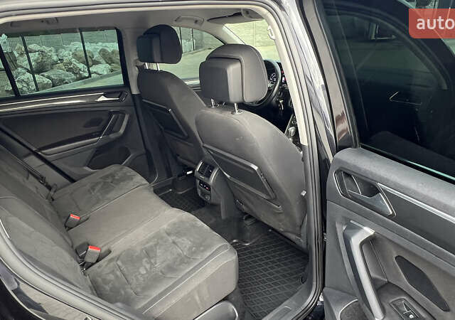 Черный Фольксваген Тигуан, объемом двигателя 1.97 л и пробегом 250 тыс. км за 23500 $, фото 16 на Automoto.ua