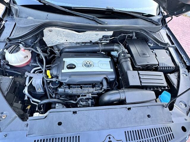 Черный Фольксваген Тигуан, объемом двигателя 2 л и пробегом 124 тыс. км за 16000 $, фото 1 на Automoto.ua