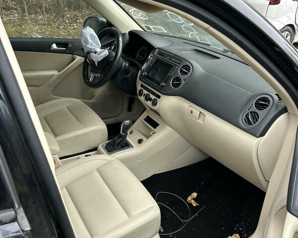 Черный Фольксваген Тигуан, объемом двигателя 1.98 л и пробегом 198 тыс. км за 8800 $, фото 9 на Automoto.ua