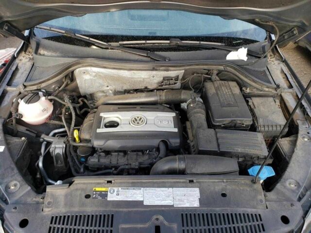 Черный Фольксваген Тигуан, объемом двигателя 2 л и пробегом 118 тыс. км за 2500 $, фото 11 на Automoto.ua