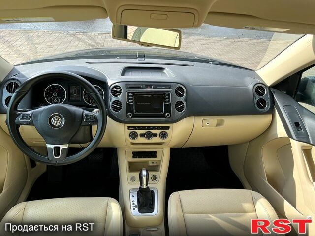 Черный Фольксваген Тигуан, объемом двигателя 2 л и пробегом 182 тыс. км за 11999 $, фото 4 на Automoto.ua