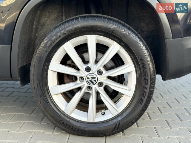 Черный Фольксваген Тигуан, объемом двигателя 1.98 л и пробегом 120 тыс. км за 11999 $, фото 12 на Automoto.ua
