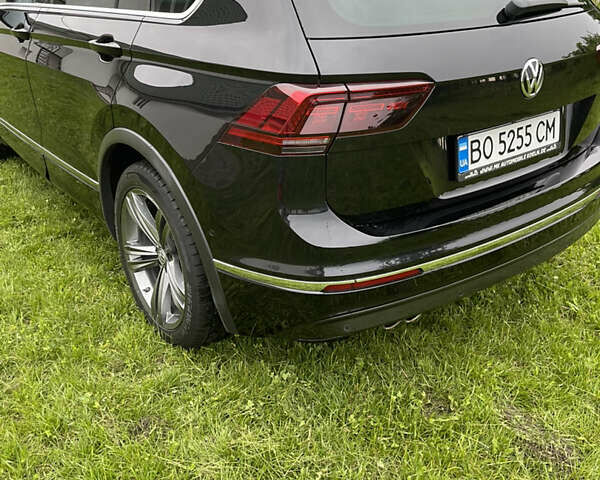 Черный Фольксваген Тигуан, объемом двигателя 1.98 л и пробегом 215 тыс. км за 26855 $, фото 16 на Automoto.ua