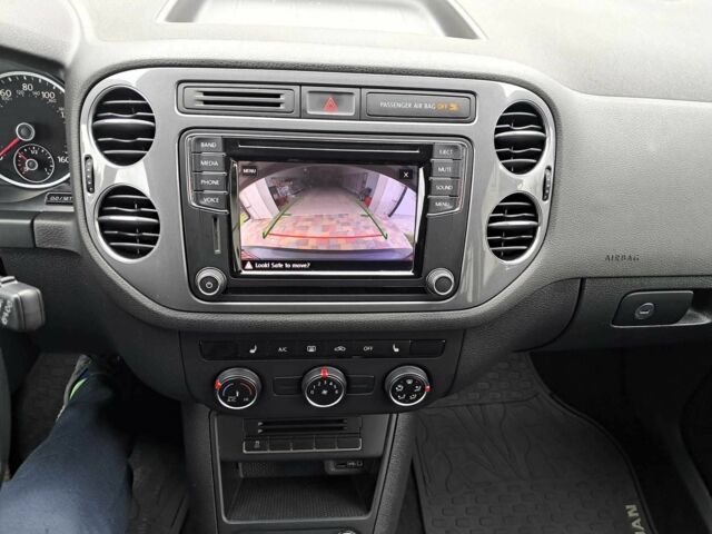 Черный Фольксваген Тигуан, объемом двигателя 2 л и пробегом 143 тыс. км за 12999 $, фото 11 на Automoto.ua