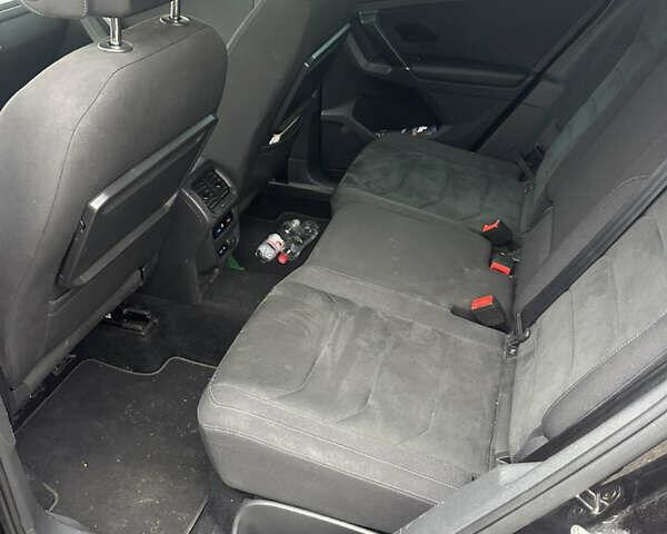 Черный Фольксваген Тигуан, объемом двигателя 1.97 л и пробегом 235 тыс. км за 21000 $, фото 7 на Automoto.ua