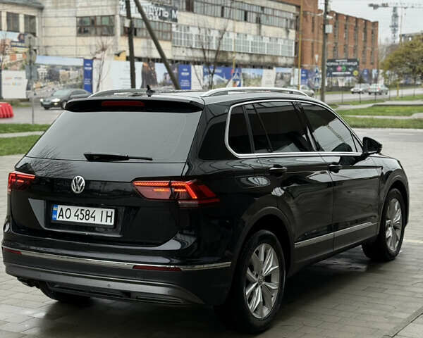 Черный Фольксваген Тигуан, объемом двигателя 2 л и пробегом 209 тыс. км за 23800 $, фото 9 на Automoto.ua