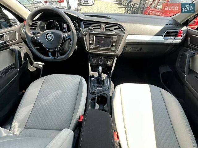 Черный Фольксваген Тигуан, объемом двигателя 1.98 л и пробегом 177 тыс. км за 17700 $, фото 8 на Automoto.ua
