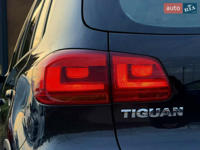 Черный Фольксваген Тигуан, объемом двигателя 2 л и пробегом 185 тыс. км за 13999 $, фото 20 на Automoto.ua