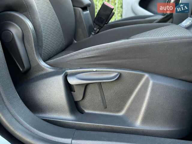 Черный Фольксваген Тигуан, объемом двигателя 2 л и пробегом 100 тыс. км за 14200 $, фото 45 на Automoto.ua