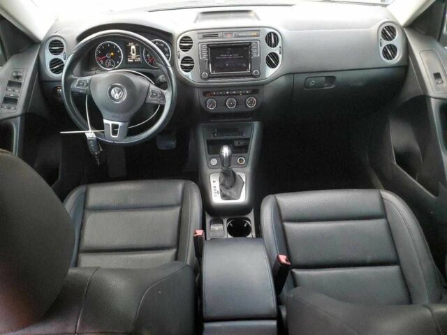 Черный Фольксваген Тигуан, объемом двигателя 2 л и пробегом 142 тыс. км за 2500 $, фото 7 на Automoto.ua