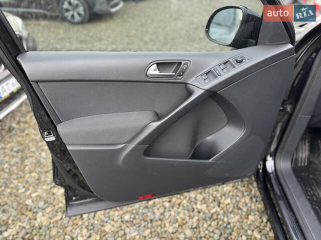 Черный Фольксваген Тигуан, объемом двигателя 2 л и пробегом 140 тыс. км за 13700 $, фото 13 на Automoto.ua