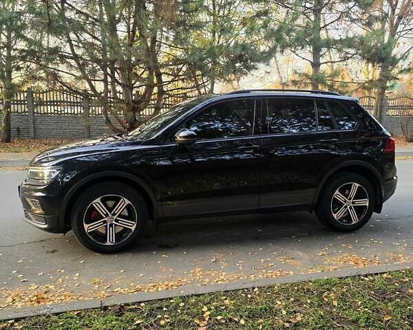 Черный Фольксваген Тигуан, объемом двигателя 1.98 л и пробегом 130 тыс. км за 24499 $, фото 3 на Automoto.ua