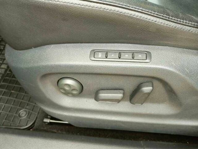 Чорний Фольксваген Тігуан, об'ємом двигуна 2 л та пробігом 82 тис. км за 10300 $, фото 13 на Automoto.ua