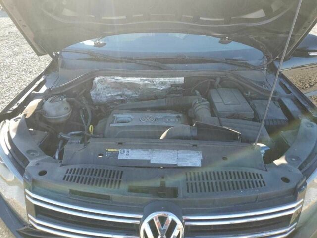 Черный Фольксваген Тигуан, объемом двигателя 2 л и пробегом 80 тыс. км за 2000 $, фото 11 на Automoto.ua