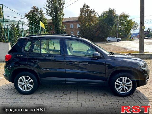 Черный Фольксваген Тигуан, объемом двигателя 2 л и пробегом 182 тыс. км за 11999 $, фото 7 на Automoto.ua