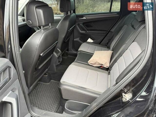 Чорний Фольксваген Тігуан, об'ємом двигуна 1.98 л та пробігом 150 тис. км за 30000 $, фото 21 на Automoto.ua