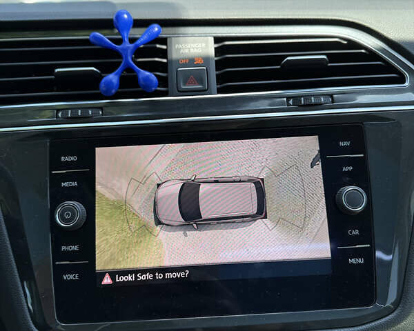 Черный Фольксваген Тигуан, объемом двигателя 2 л и пробегом 145 тыс. км за 19700 $, фото 16 на Automoto.ua