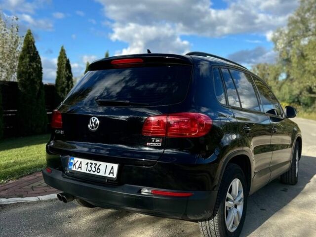 Черный Фольксваген Тигуан, объемом двигателя 2 л и пробегом 145 тыс. км за 12500 $, фото 2 на Automoto.ua