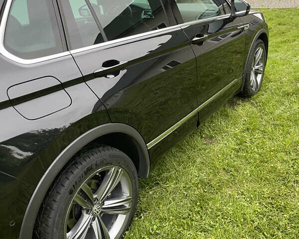 Черный Фольксваген Тигуан, объемом двигателя 1.98 л и пробегом 215 тыс. км за 26855 $, фото 11 на Automoto.ua