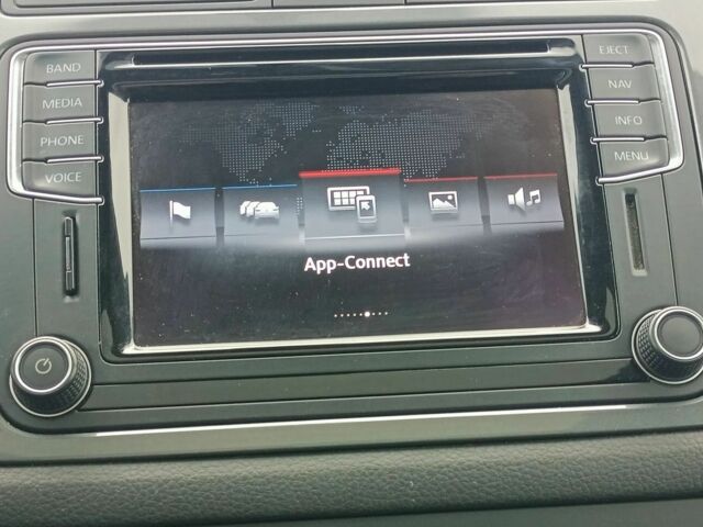 Черный Фольксваген Тигуан, объемом двигателя 2 л и пробегом 82 тыс. км за 9000 $, фото 19 на Automoto.ua