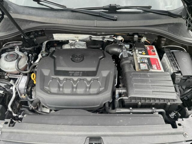 Черный Фольксваген Тигуан, объемом двигателя 2 л и пробегом 173 тыс. км за 16400 $, фото 23 на Automoto.ua