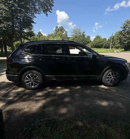 Черный Фольксваген Тигуан, объемом двигателя 1.98 л и пробегом 175 тыс. км за 17500 $, фото 8 на Automoto.ua