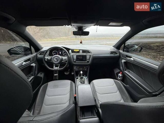 Чорний Фольксваген Тігуан, об'ємом двигуна 1.98 л та пробігом 150 тис. км за 30000 $, фото 3 на Automoto.ua