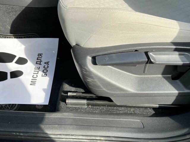 Чорний Фольксваген Тігуан, об'ємом двигуна 2 л та пробігом 42 тис. км за 17000 $, фото 19 на Automoto.ua