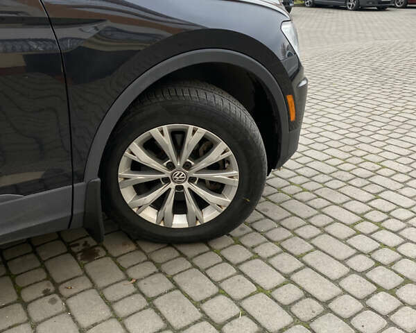 Черный Фольксваген Тигуан, объемом двигателя 1.98 л и пробегом 199 тыс. км за 15850 $, фото 28 на Automoto.ua