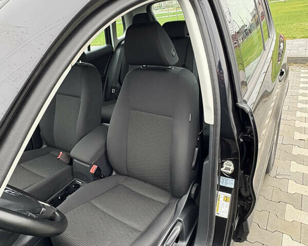 Черный Фольксваген Тигуан, объемом двигателя 2 л и пробегом 95 тыс. км за 14499 $, фото 33 на Automoto.ua