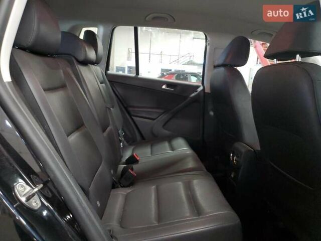 Чорний Фольксваген Тігуан, об'ємом двигуна 1.98 л та пробігом 138 тис. км за 1900 $, фото 10 на Automoto.ua