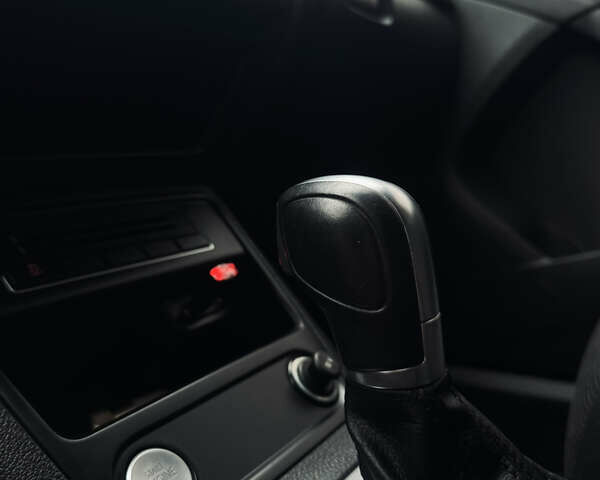 Чорний Фольксваген Тігуан, об'ємом двигуна 1.98 л та пробігом 210 тис. км за 11400 $, фото 5 на Automoto.ua