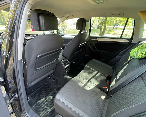 Чорний Фольксваген Тігуан, об'ємом двигуна 1.97 л та пробігом 244 тис. км за 21900 $, фото 8 на Automoto.ua