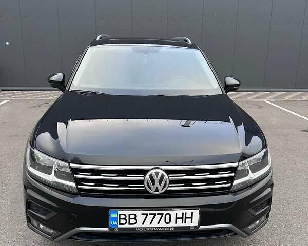 Черный Фольксваген Тигуан, объемом двигателя 1.98 л и пробегом 80 тыс. км за 25000 $, фото 9 на Automoto.ua