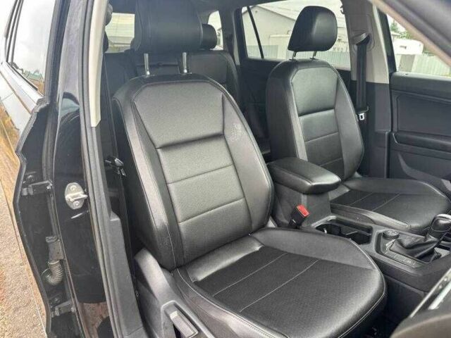 Чорний Фольксваген Тігуан, об'ємом двигуна 2 л та пробігом 71 тис. км за 7000 $, фото 15 на Automoto.ua