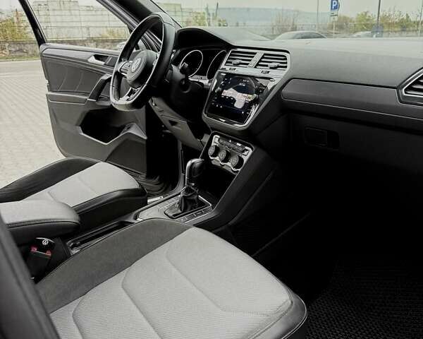 Черный Фольксваген Тигуан, объемом двигателя 1.98 л и пробегом 149 тыс. км за 29900 $, фото 5 на Automoto.ua