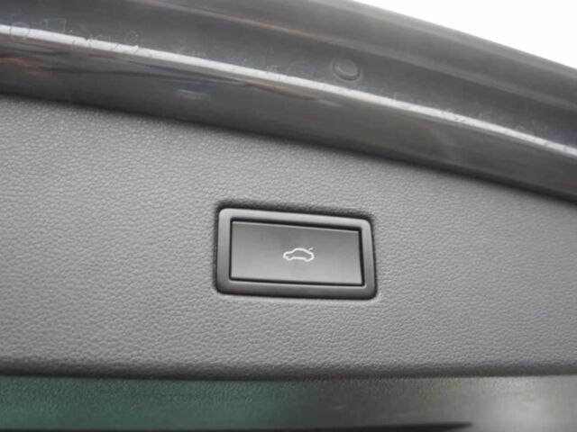 Черный Фольксваген Тигуан, объемом двигателя 2 л и пробегом 91 тыс. км за 14500 $, фото 6 на Automoto.ua