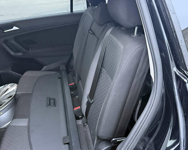 Черный Фольксваген Тигуан, объемом двигателя 1.98 л и пробегом 112 тыс. км за 14300 $, фото 10 на Automoto.ua