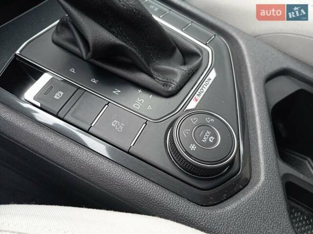 Черный Фольксваген Тигуан, объемом двигателя 2 л и пробегом 149 тыс. км за 16800 $, фото 35 на Automoto.ua